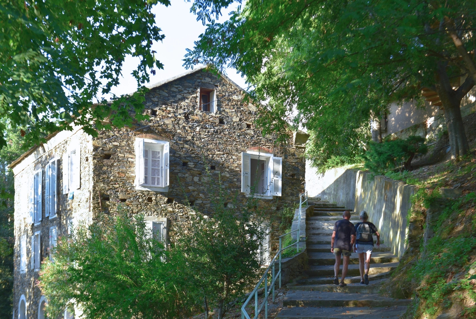 Alt à définir